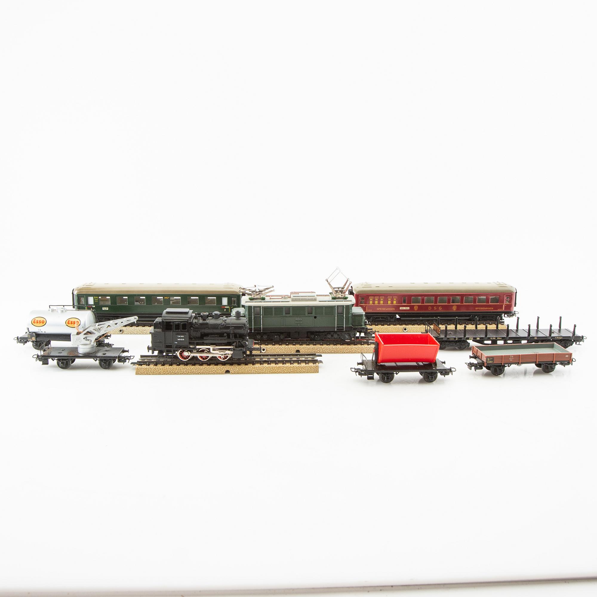Märklin, train set, including two locomotives, E44039 and 89028.