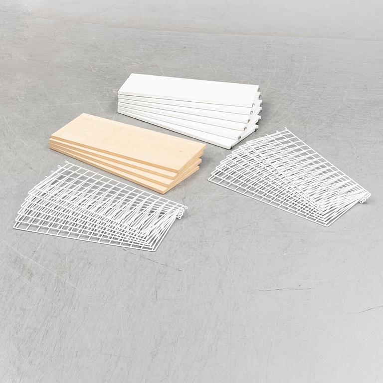 Nils Strinning, Bokhylla/stringhylla, String Design AB, modern tillverkning.