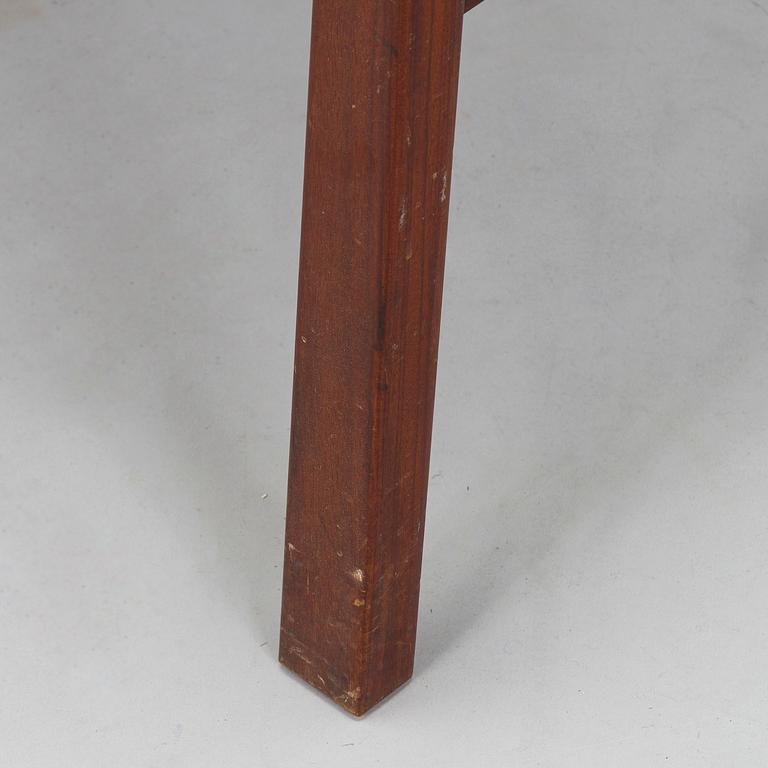 Carl Gustaf Hiort af Ornäs, nojatuoli, "Hamlet", Puunveisto Oy - Träsnideri Ab, 1960-luku.