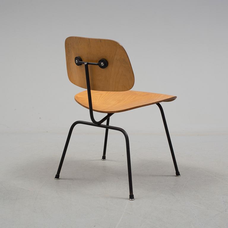 a "DCM (Dining Chair Metal)" chair by CHARLES & RAY EAMES, Herman Miller 1950's-/60's.