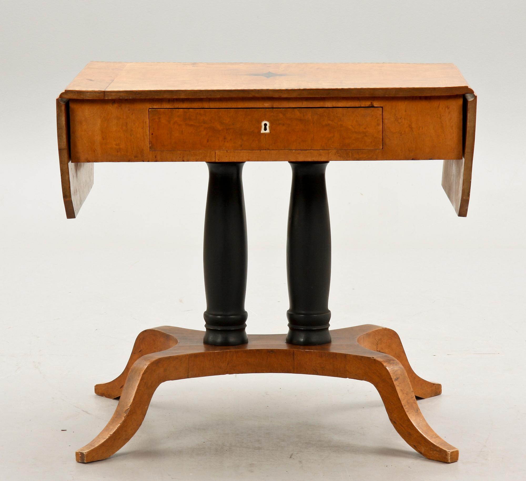 SALONGSMÖBLEMANG, 7 delar, Karl Johanstil, sign C J Svensson, Göteborg 1925.