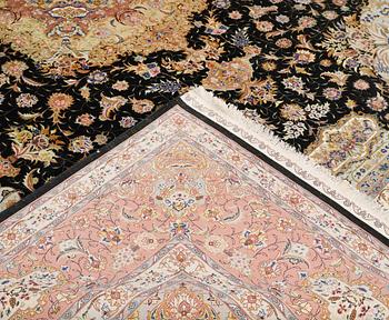 Matta, Täbris, part silk, s.k. 70 Radj, ca 350 x 250 cm.