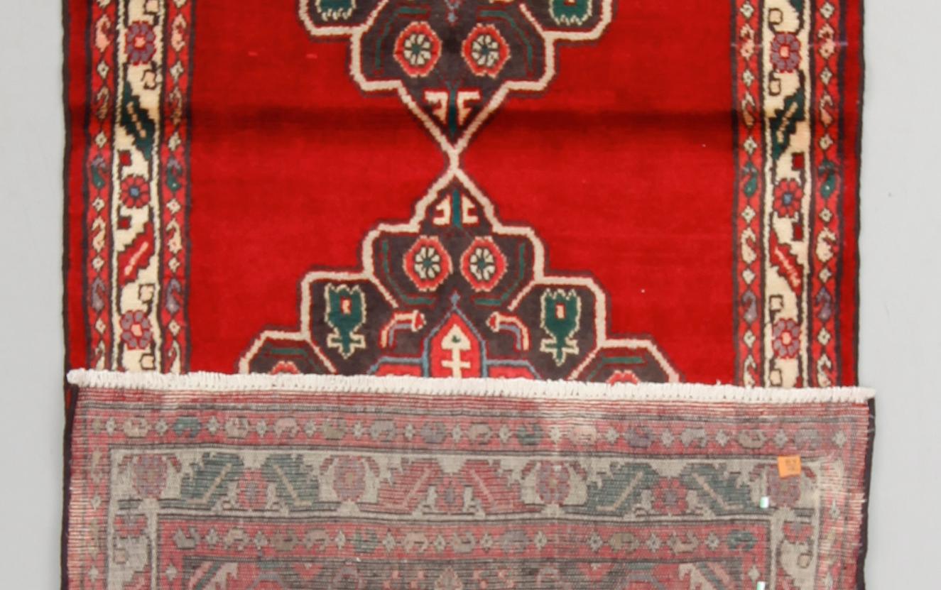 MATTA, galleri, Hamadan, 270 x 105 cm.