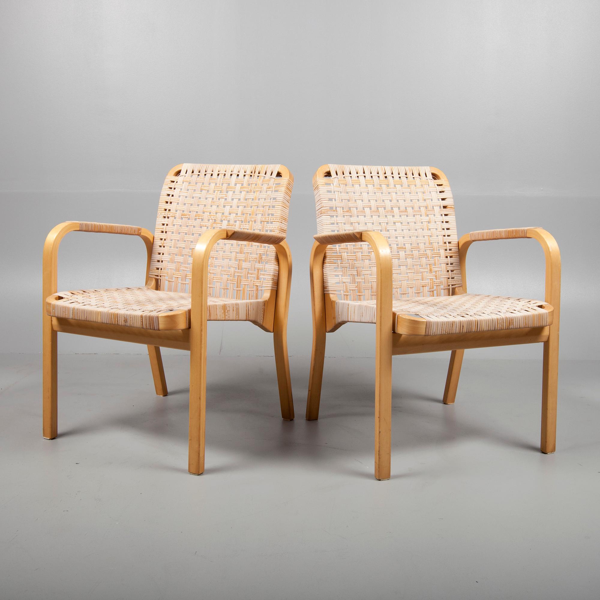 KARMSTOLAR, 6 st, modell 45, Alvar Aalto, Artek. 1900-talets senare hälft.