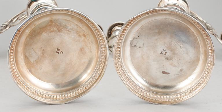 KANDELABRAR, ett par, försilvrad mässing, Würtembergische Metallwaren Fabrik (WMF), renässansstil, omkring 1900.