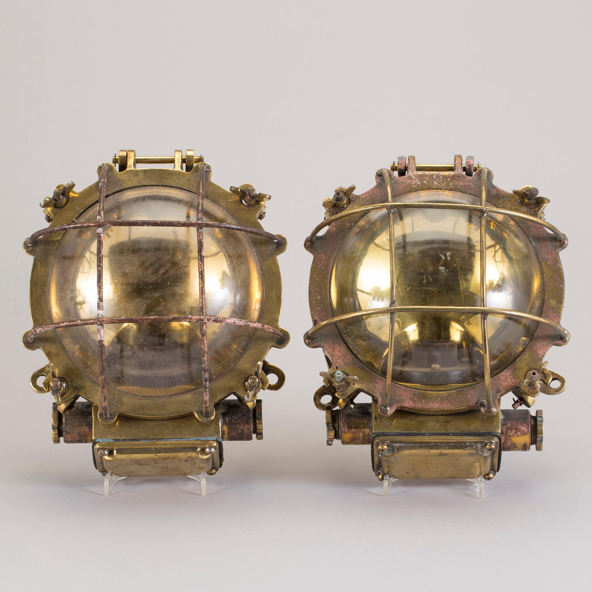 FARTYGSLAMPOR/MÄSSBELYSNING, 2 stycken, 1900-talets mitt.