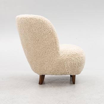 Armchair, Swedish Modern, first half of the 20th century.