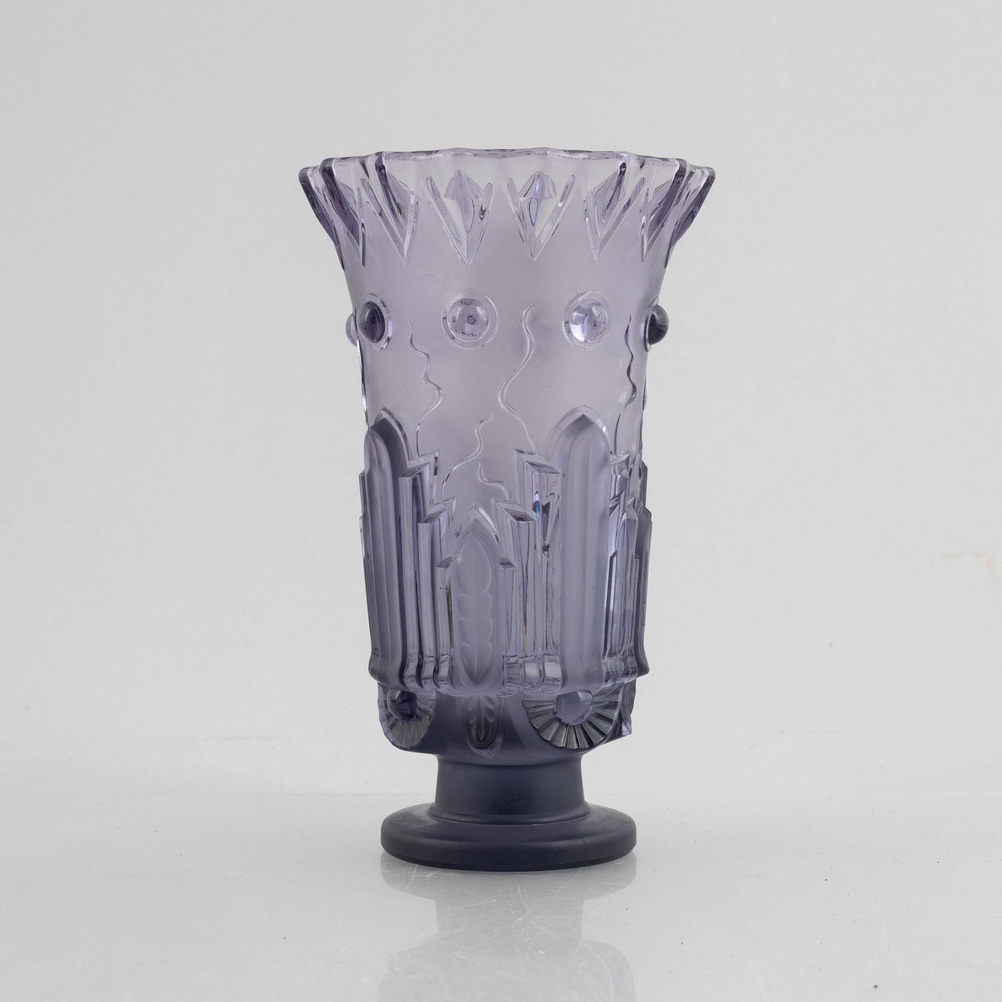 Edvin Ollers, a "EOL", nr. 20 glass vase, Elme Glasbruk, 1928-30.