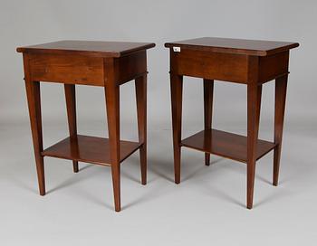 SÄNGBORD, 1 par, Richelieu, Frankrike, 1900-talets andra hälft.