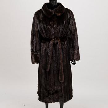 A FINNISH SAGA MINK FUR COAT.