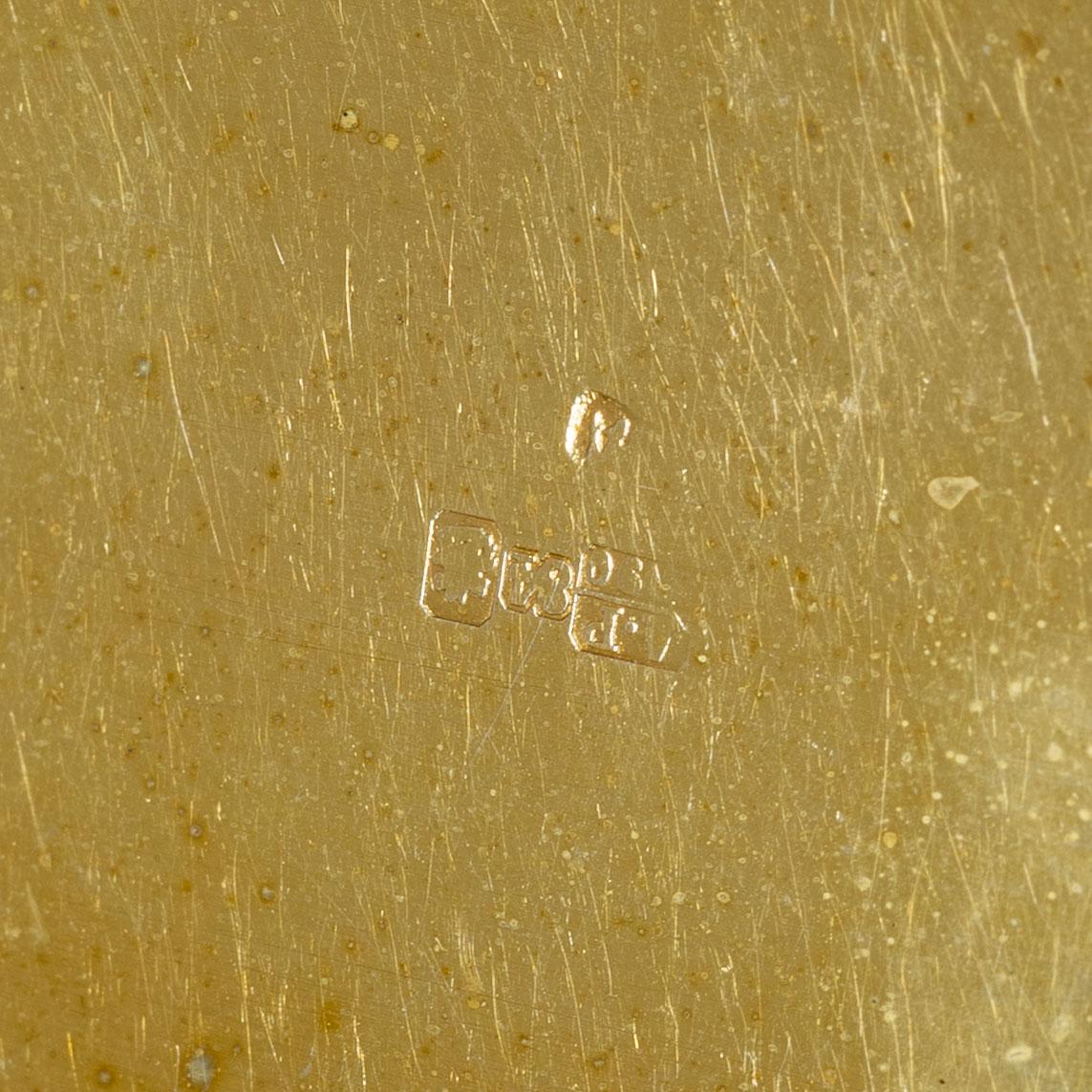 A Russian silver niello cigarette case Unidentified cyrillic maker’s mark. Assay master A. Romanov, Moscow 1890.