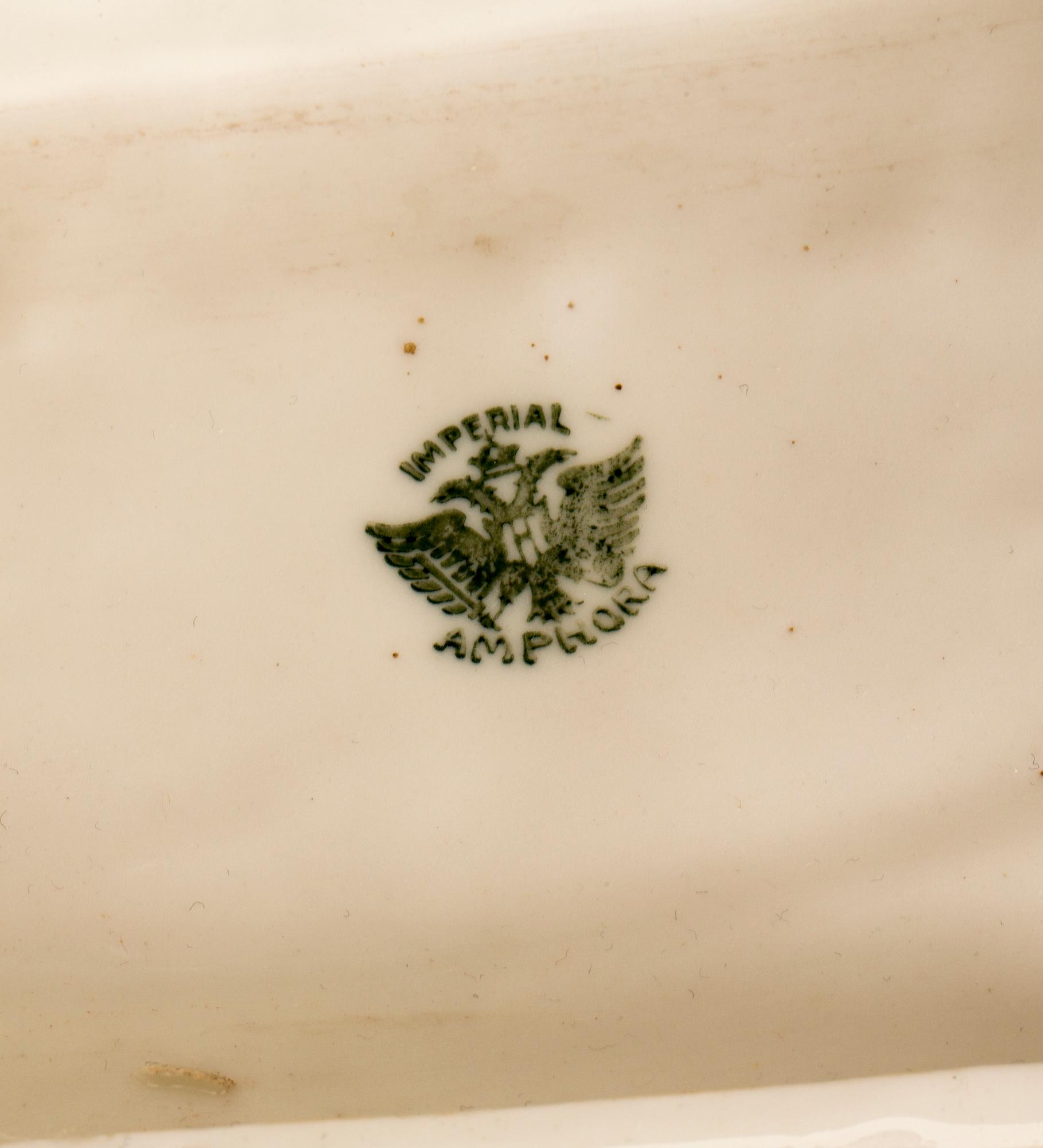 VAS, porslin, märkt Imperial Amphora. 1900-tal.