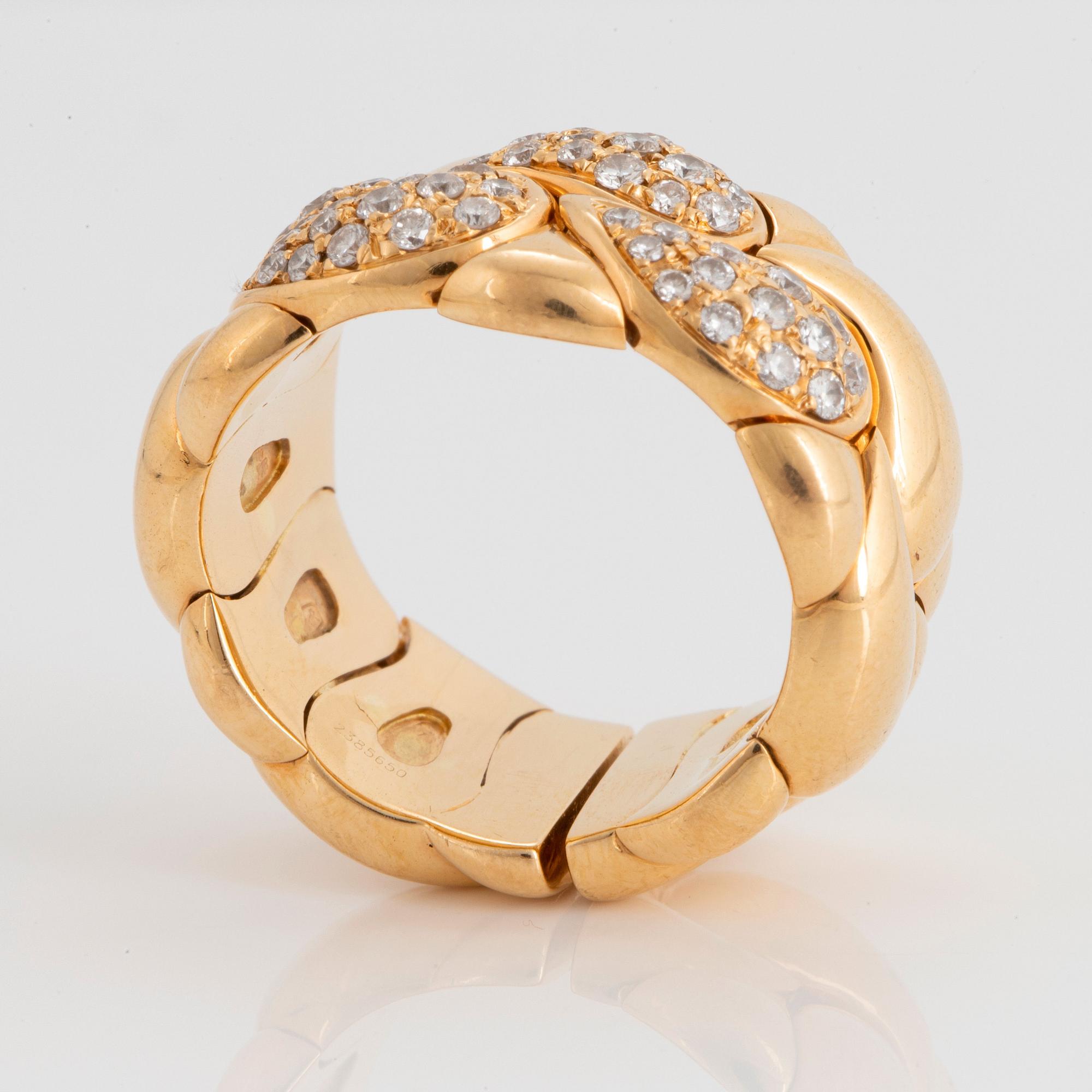 A Chopard Casmir ring in 18K gold set with round brilliant cut diamonds. Bukowskis