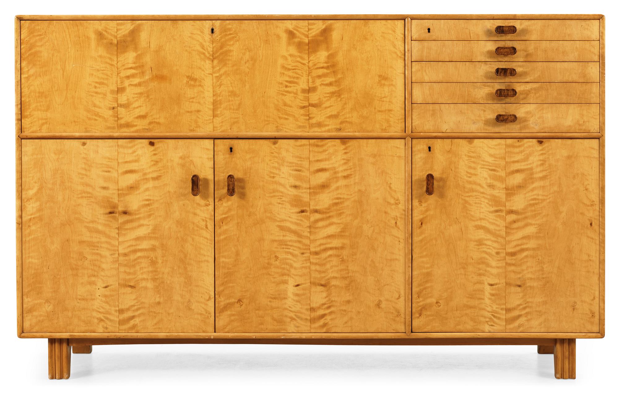 An Axel Larsson birch cabinet by Svenska Möbelfabrikerna Bodafors, ca 1935.