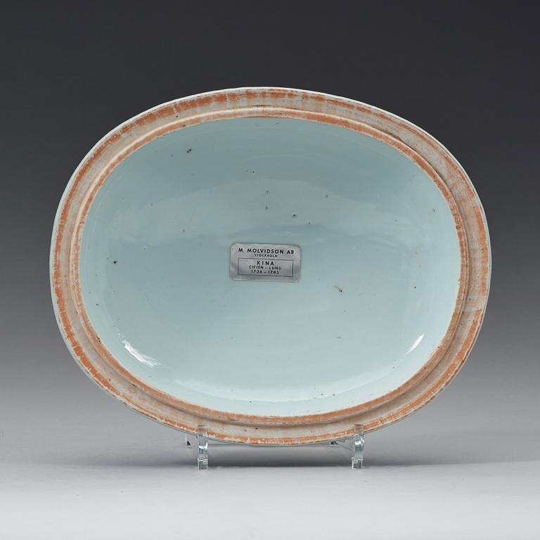 TERRIN med LOCK och FAT, kompaniporslin. Qingdynastin, Qianlong (1736-95).