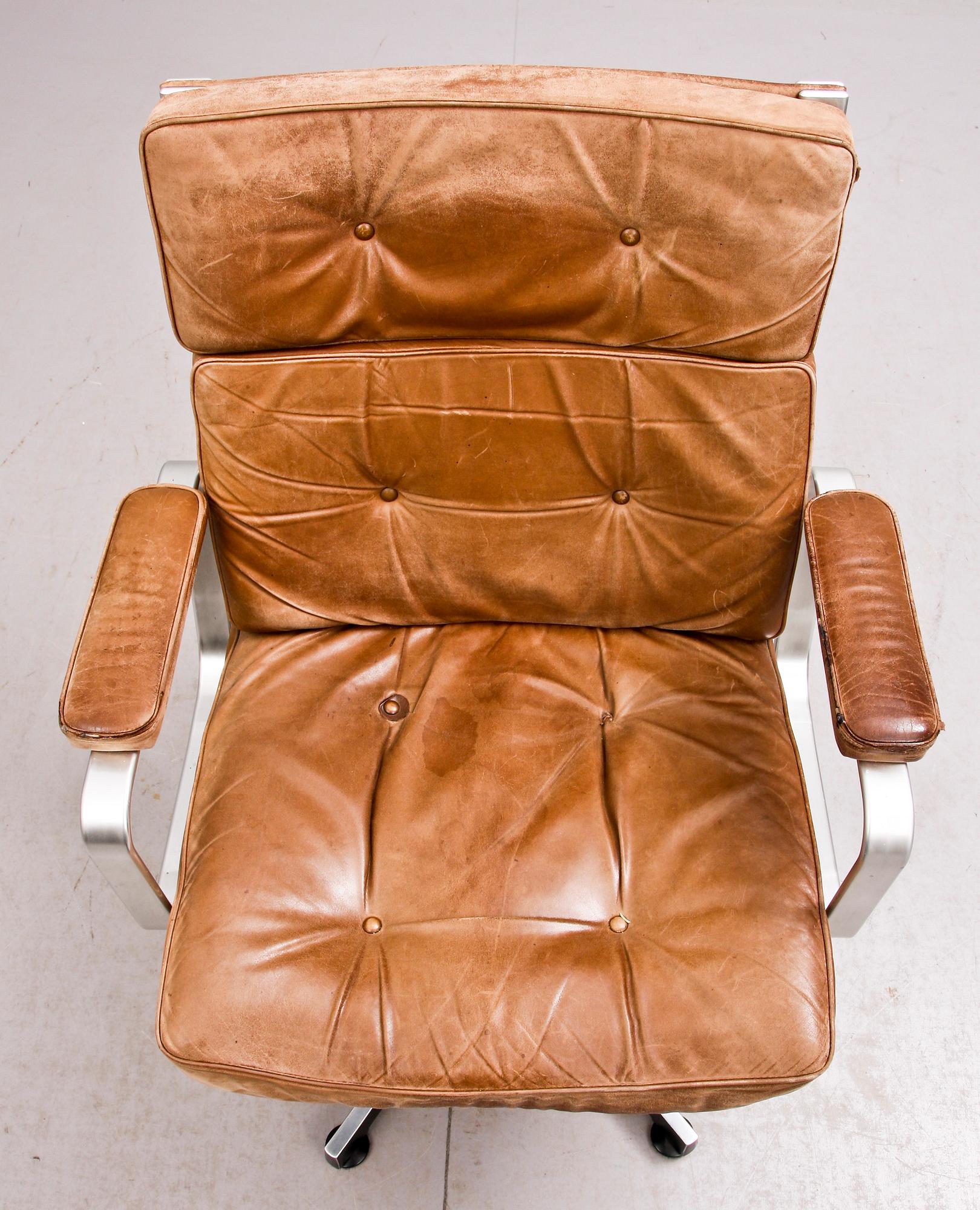 SKRIVBORDSSTOL, Karl Axel Ekselius, för JOC, Vetlanda.