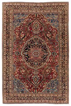 An antique / semi-antique Birjand rug, ca 205 x 133 cm.