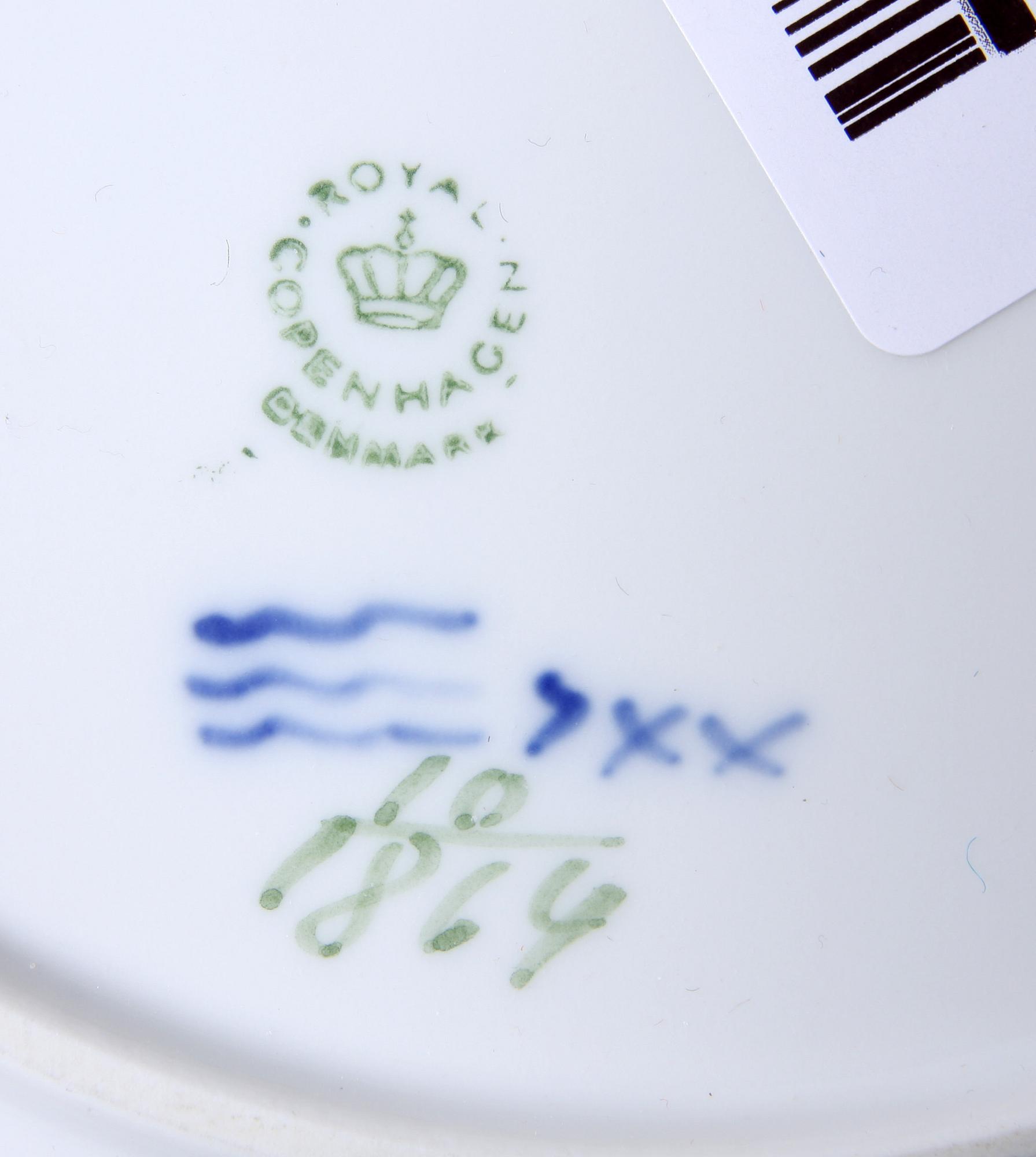 SERVISDELAR, porslin, 28 delar. Royal Copenhagen. "Blå Blomst".