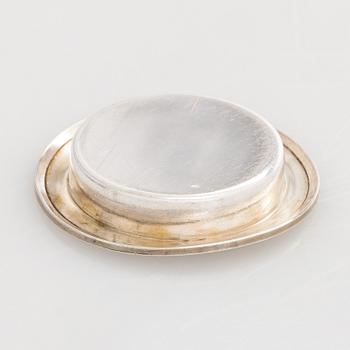 Bertel Gardberg, tedosa, teak och lock i silver, märkt BRG, silver 916H, Helsingfors 1957.