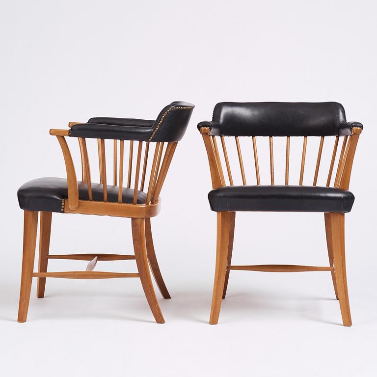 Josef Frank, stolar, ett par, ”Kaptensstol”, Firma Svenskt Tenn, modell 789A.