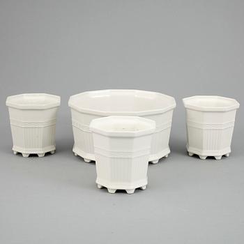 YTTERFODER, 4 st, porslin, Waldermarsudde, Prins Eugen, Gustavsberg och Rörstrand. Formgiven 1915.