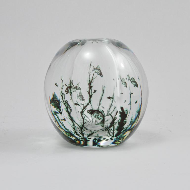VAS, glas, "Fiskgraal", Edward Hald, Orrefors, signerad.