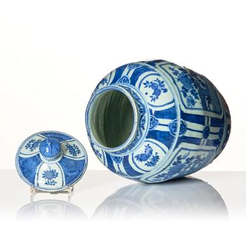 A massive blue and white jar with cover, Ming dynasty, Wanli (1572-1620).