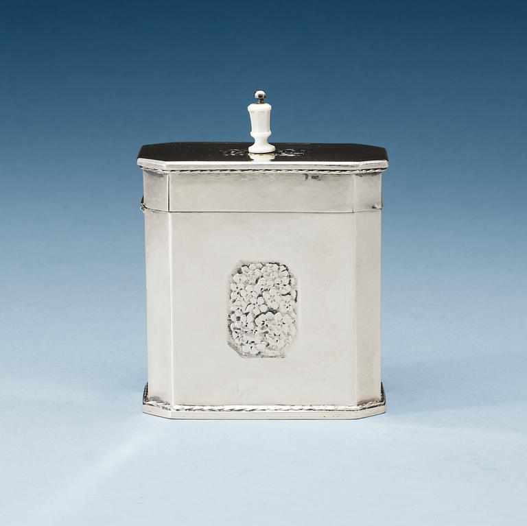 An Atelier Borgila box with a bone finial, Stockholm 1921.