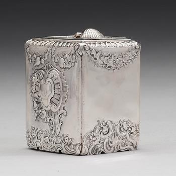 An English 18th century George II silver tea-caddy, mark of Christian Hillan, London 1738.