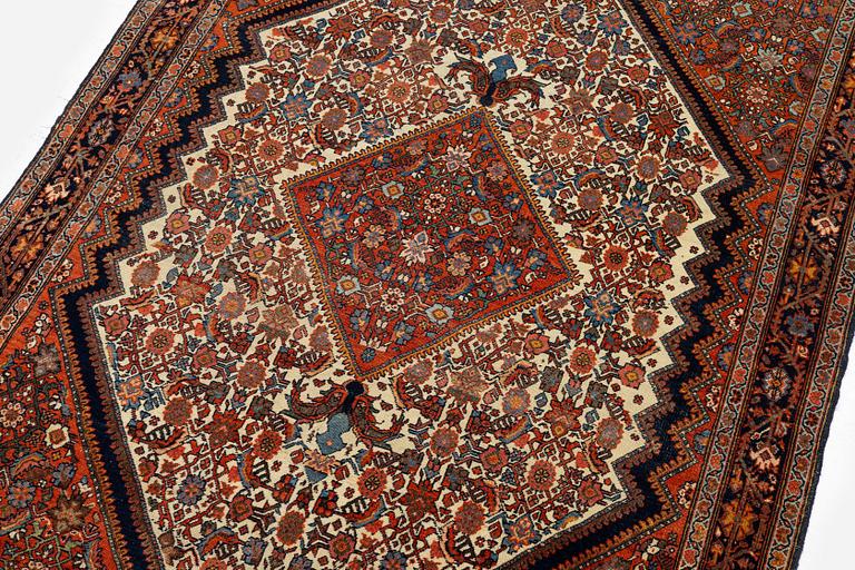 Matta, antik Feraghan, Västra Persien, ca 192 x 121 cm.