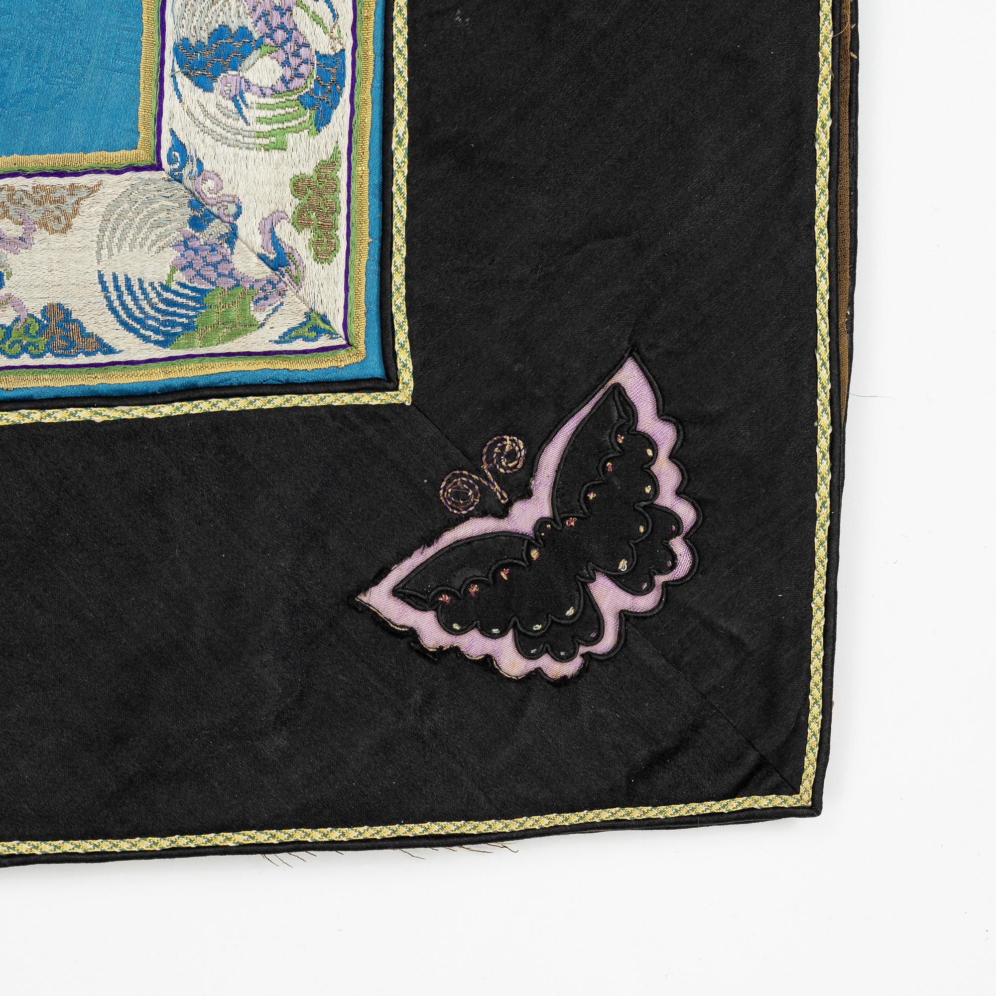 A female silk robe/over coat for winter, Qing dynasty, 19th century.