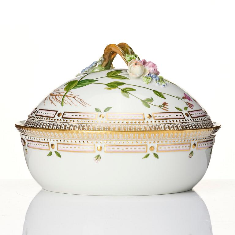 A Royal Copenhagen 'Flora Danica' vegetable tureen with cover, Denmark, 20th century.