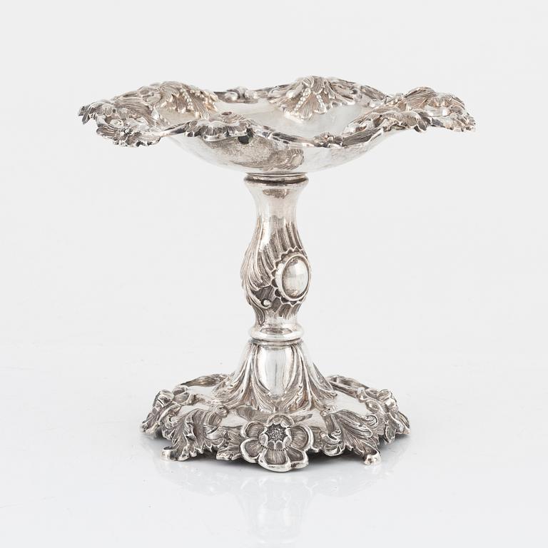 Fat på fot, silver, Göteborg, 1852.