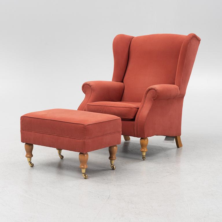 Fåtölj med fotpall, "York Wing Chair", Parker Knoll, 1997.