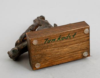 JAN KODET, skulptur, bronserad terrakotta, signerad.