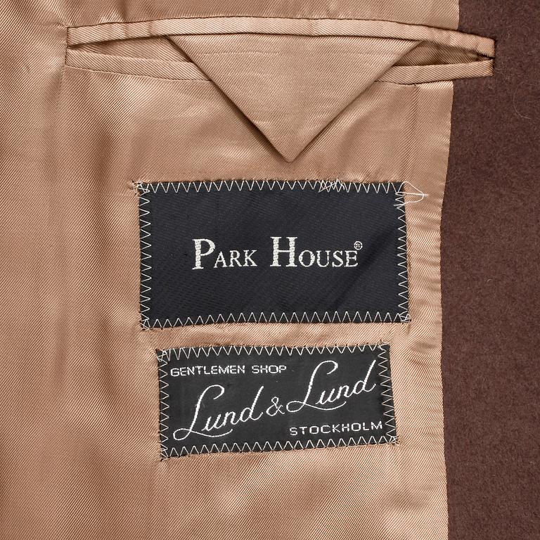 PARK HOUSE, a brown wool and cashmere coat / covert coat, size 50.