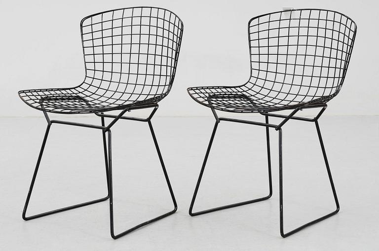 STOLAR, ett par, "Sidechair", design Harry Bertoia, 1960-tal.