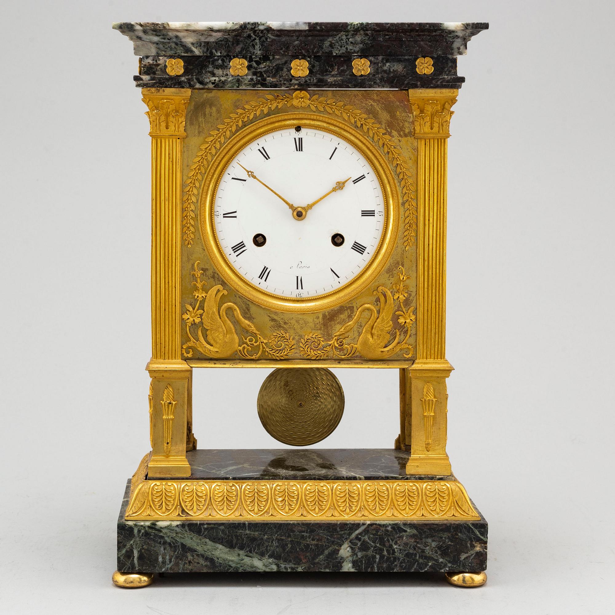 A French mantel clock, first half of the 19th century.