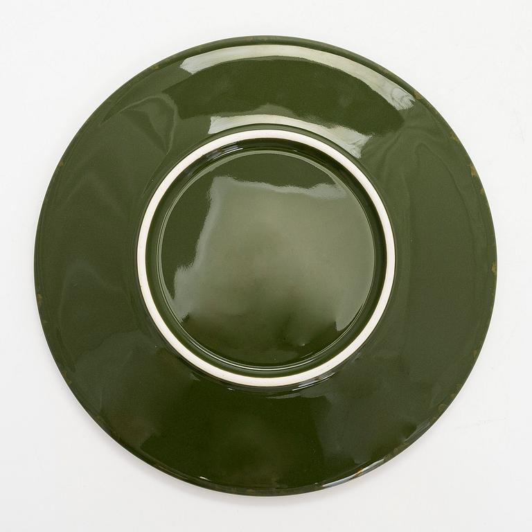 Fujiwo Ishimoto, Two porcelain dishes, Arabia 1990s.