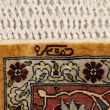 A silke hereke (souf), c. 92 x 64 cm.