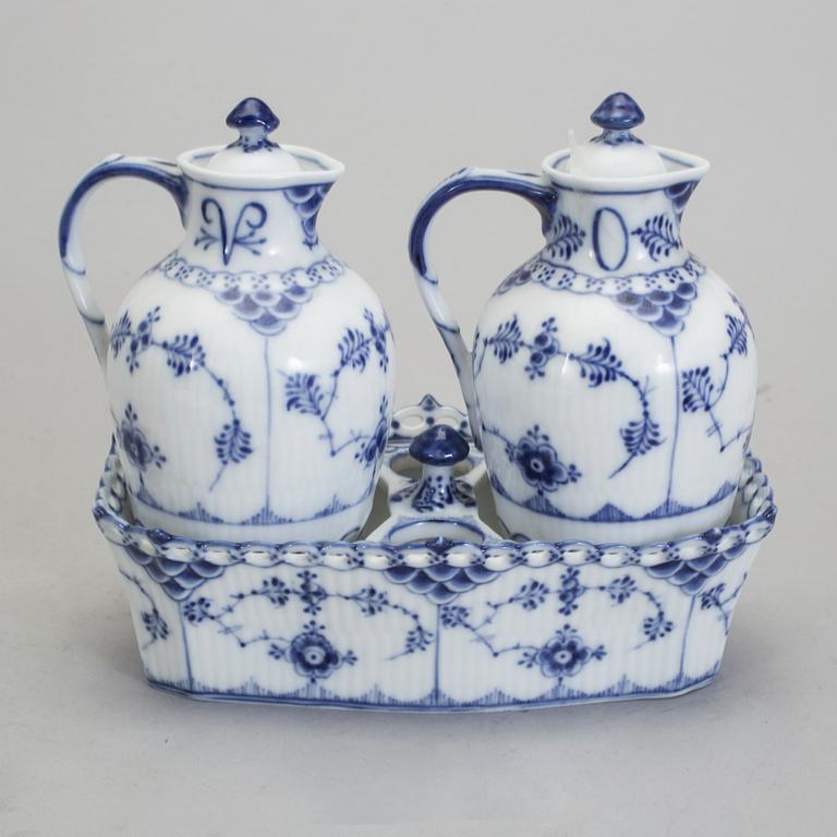 SERVISDELAR, 6 delar, "Musselmalet", Royal Copenhagen, 1900-talets andra hälft.