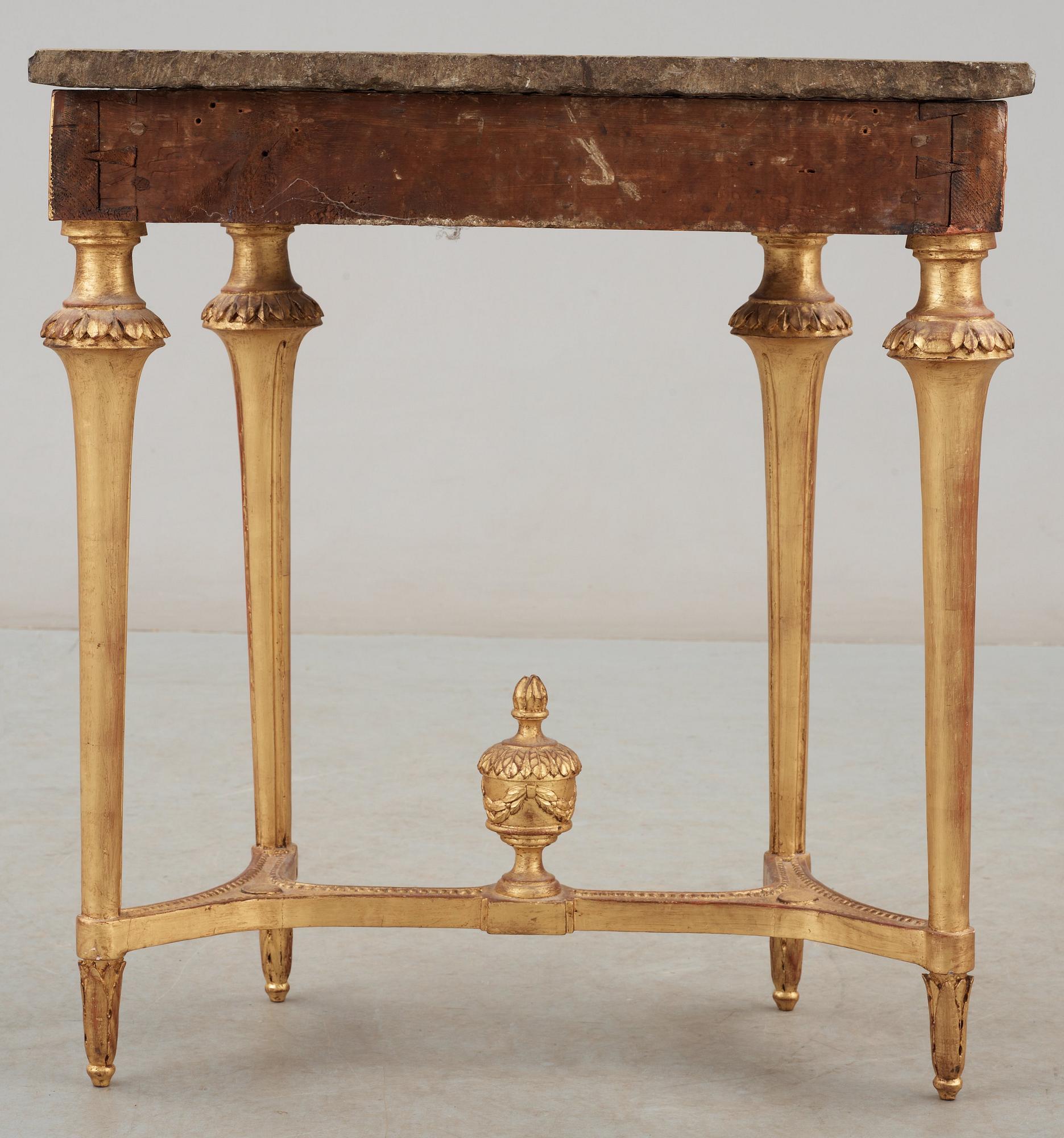 KONSOLBORD. Gustavianskt stockholmsarbete, 1700-talets slut.
