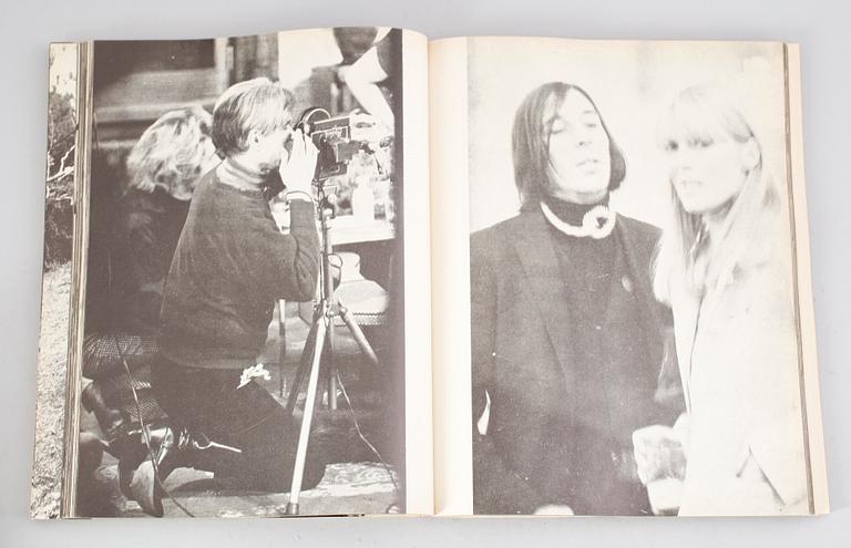 BÖCKER, 2 st, Andy Warhol samt Dinéerna med Gala, Salvardor Dali.