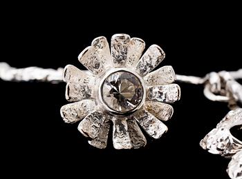 COLLIER SAMT RING, sterlingsilver, Theresia Hvorslev, MEMA, Lidköping, 1972 samt 1973. Vikt ca 85 g.