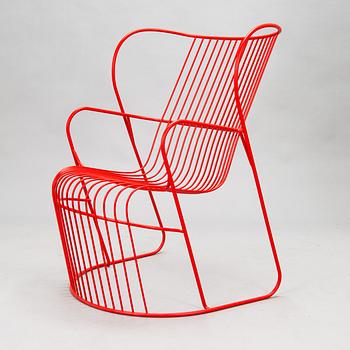 Björn Dahlström, fåtölj, "Kaskad" för Nola Design Furniture, med tre plymåer, "Vågsvall" för Marimekko.