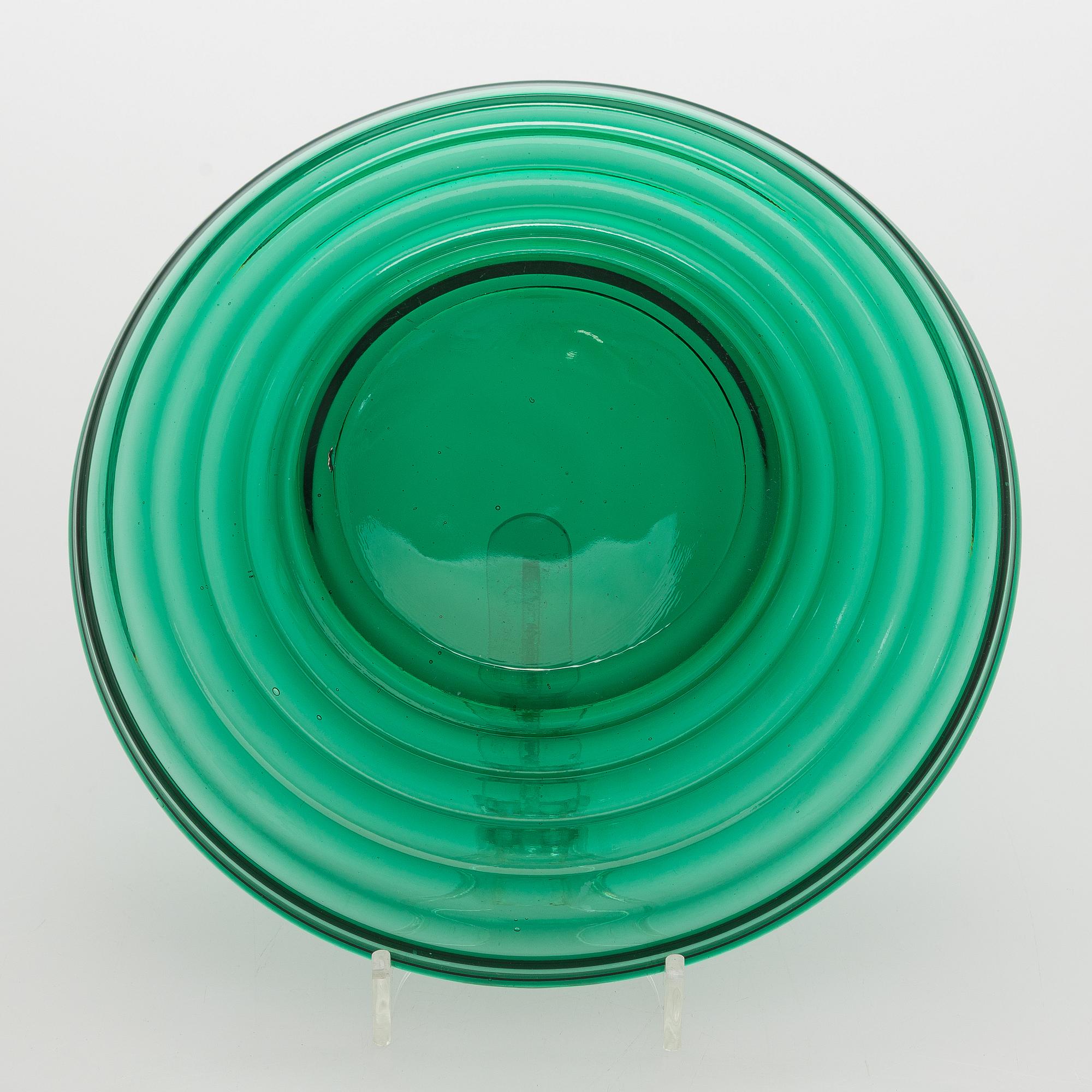 Aino Aalto, drinking glasses, 4 pcs, model 4052, and plate 'Bölgeblick', Karhula Glassworks, 1930s.