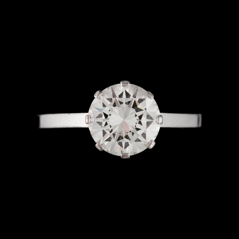 RING, 18K vitguld, briljantslipad diamant 2,17 ct. A. Tillander, 1980.  Vikt ca 4,6 g.