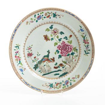 Tallrikar och fat, 5 st, exportporslin, "Double Peacock", Kina, Qianlong (1736-95).
