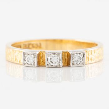Björn Weckström ring, "Diamond Engagement", 18K gold with brilliant-cut diamonds, Lapponia 1973.