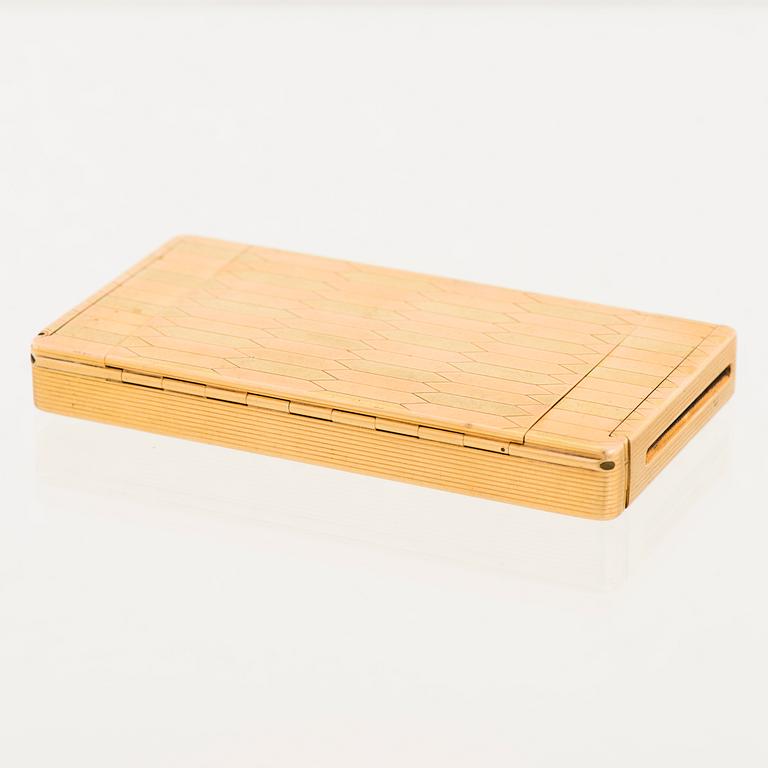 CARTIER ETUI, 18K guld i tre färger, cabochonslipade safirer.